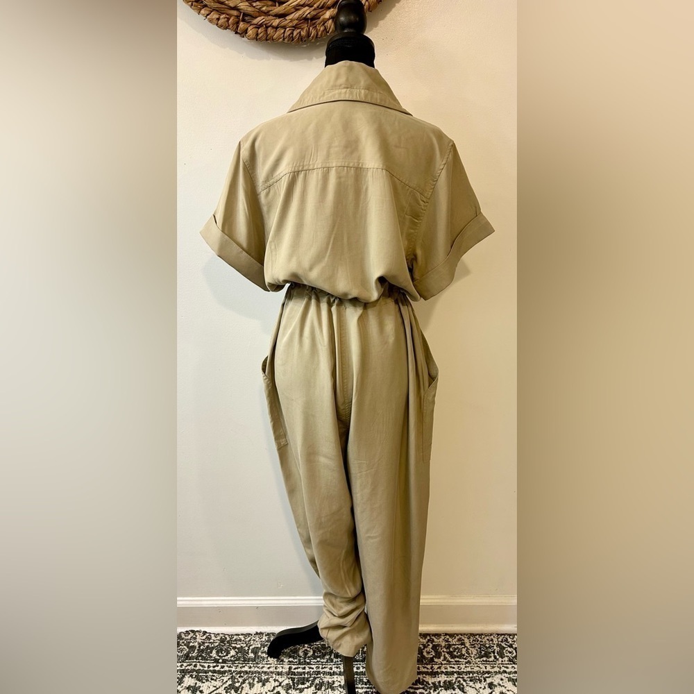 NWT Banana Republic Utility Jumpsuit in Maverick Tan Size Large - Picture 9 of 15
